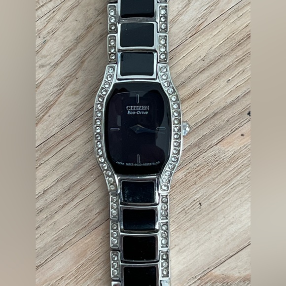 Citizen Eco-Drive Ladies Watch Crystals Black Dial and Bracelet Solar Powered - Picture 3 of 14